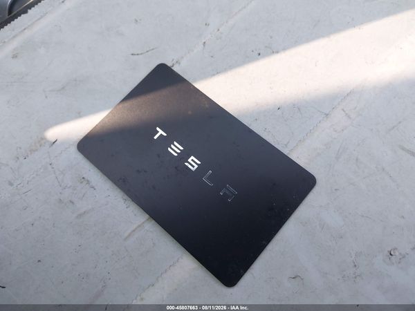 2025 TESLA MODEL Y
