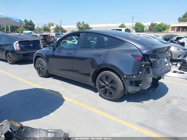 2025 TESLA MODEL Y