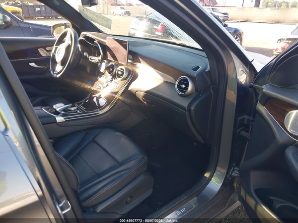 2017 MERCEDES-BENZ GLC 300 4MATIC