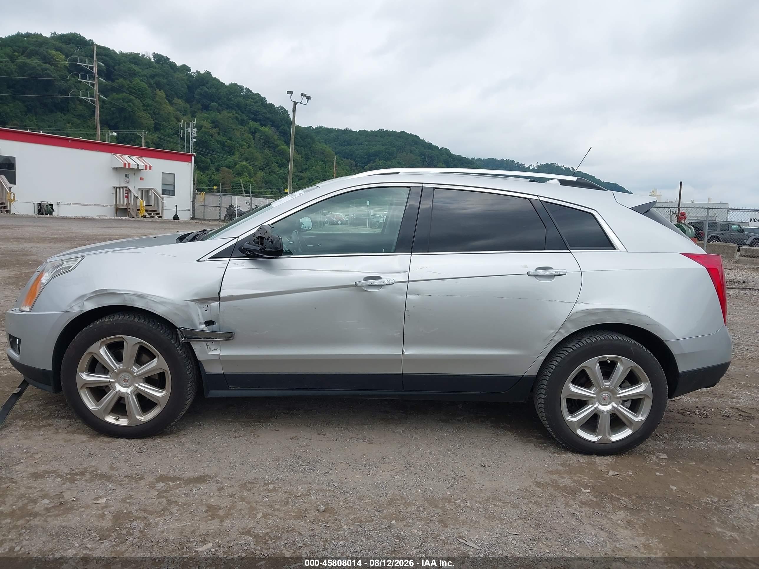 2016 CADILLAC SRX PERFORMANCE COLLECTION