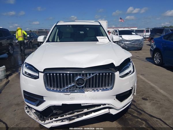 2021 VOLVO XC90