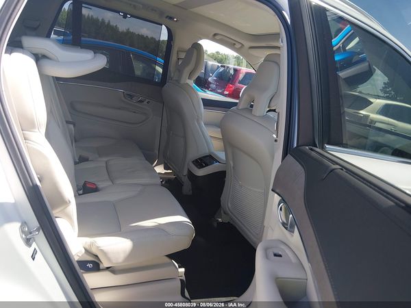 2021 VOLVO XC90