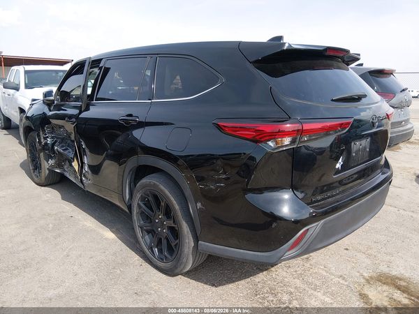 2022 TOYOTA HIGHLANDER L