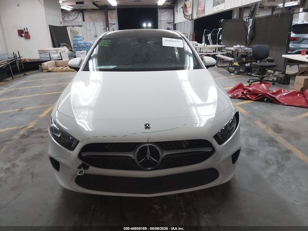 2021 MERCEDES-BENZ A 220 A220