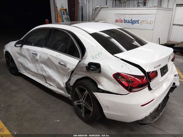 2021 MERCEDES-BENZ A 220 A220