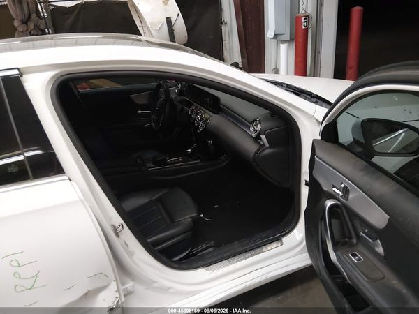 2021 MERCEDES-BENZ A 220 A220