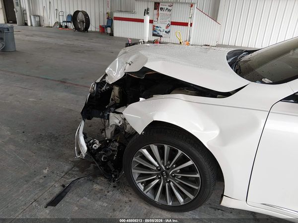 2017 KIA CADENZA PREMIUM