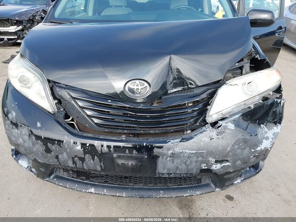 2016 TOYOTA SIENNA LE 8 PASSENGER