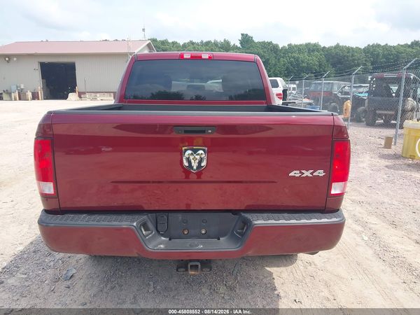 2017 RAM 1500 EXPRESS  4X4 5'7 BOX