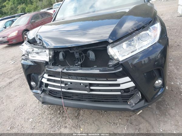2017 TOYOTA HIGHLANDER XLE
