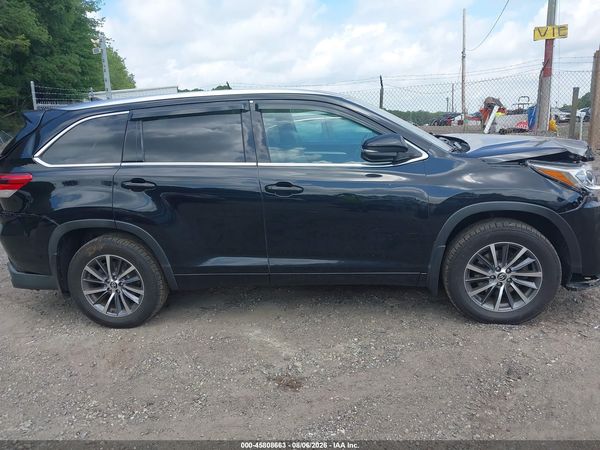 2017 TOYOTA HIGHLANDER XLE