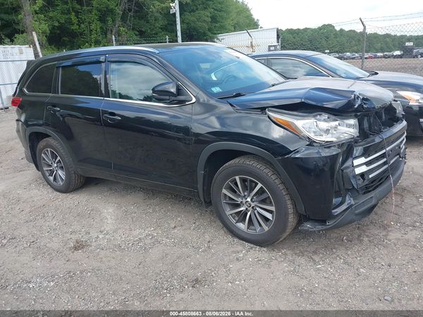 2017 TOYOTA HIGHLANDER XLE