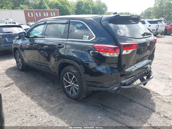 2017 TOYOTA HIGHLANDER XLE