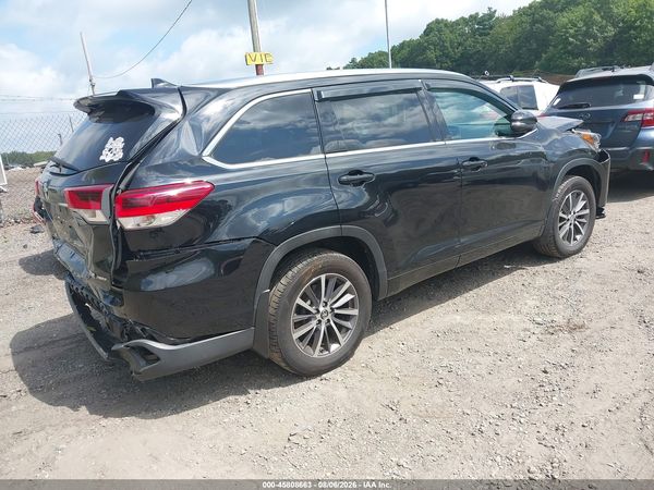 2017 TOYOTA HIGHLANDER XLE