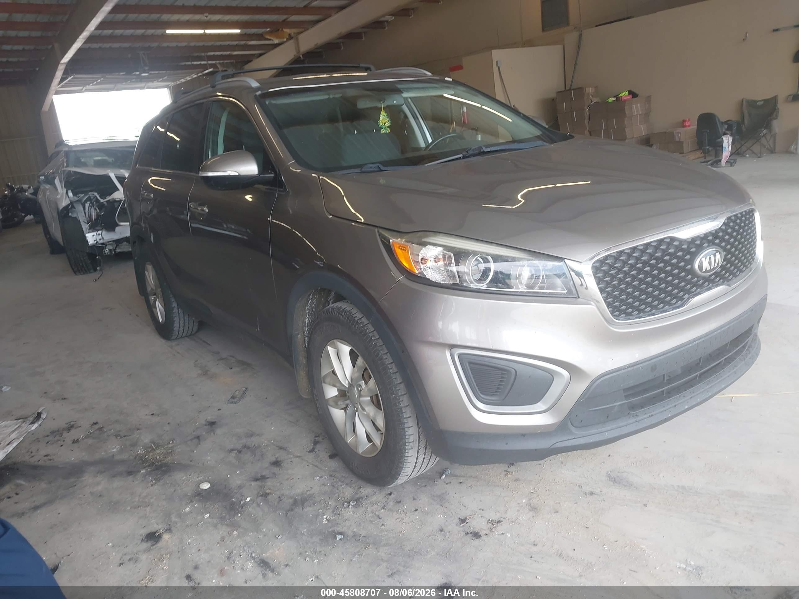 2016 KIA SORENTO 2.4L LX