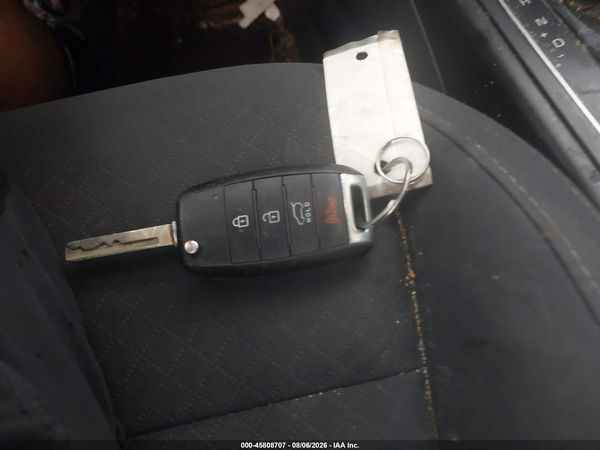 2016 KIA SORENTO 2.4L LX