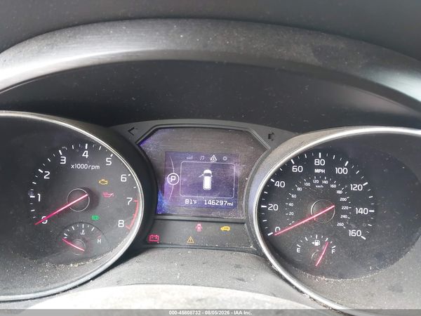 2017 KIA SEDONA LX