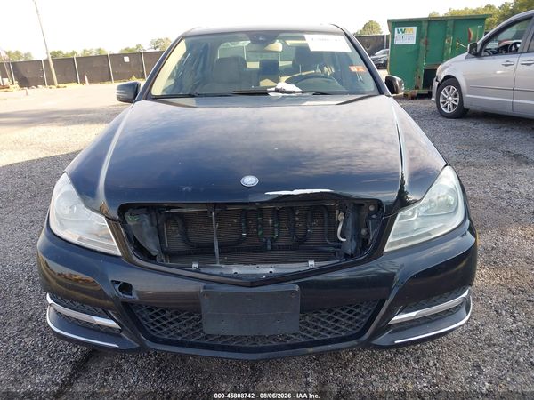 2013 MERCEDES-BENZ C 300 LUXURY 4MATIC