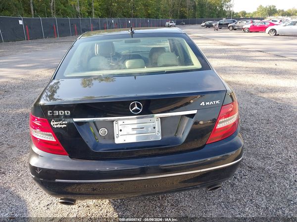 2013 MERCEDES-BENZ C 300 LUXURY 4MATIC