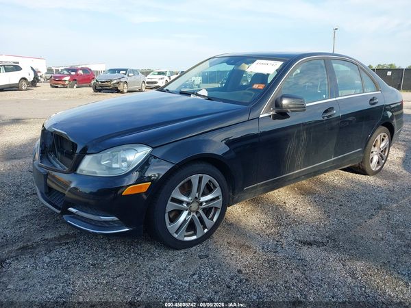 2013 MERCEDES-BENZ C 300 LUXURY 4MATIC