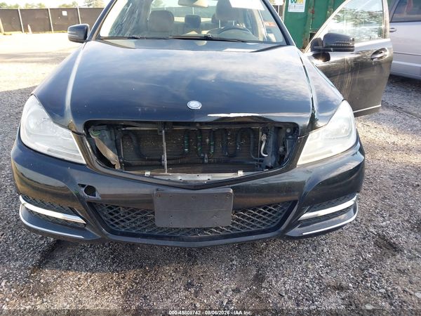 2013 MERCEDES-BENZ C 300 LUXURY 4MATIC