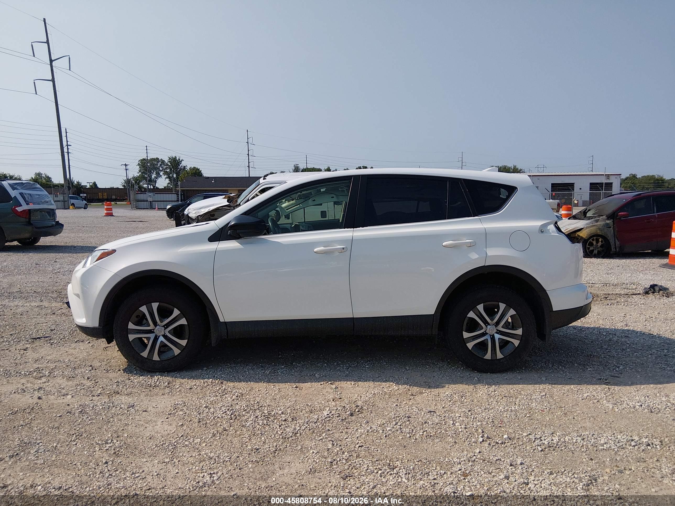 2016 TOYOTA RAV4 LE