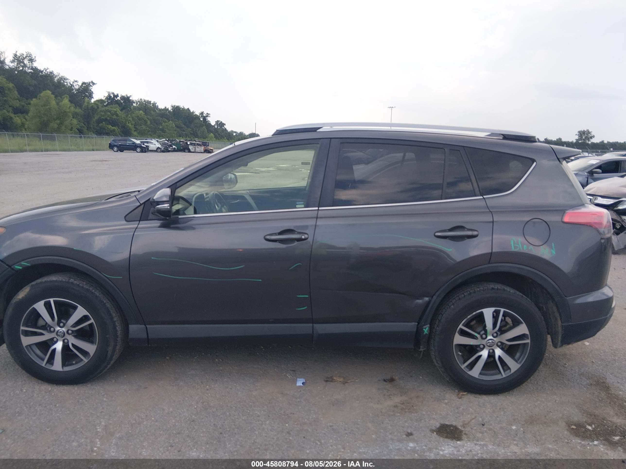 2018 TOYOTA RAV4 XLE