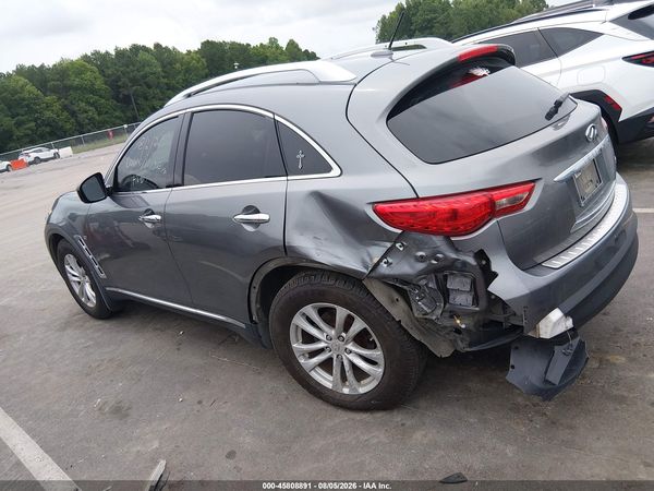 2016 INFINITI QX70