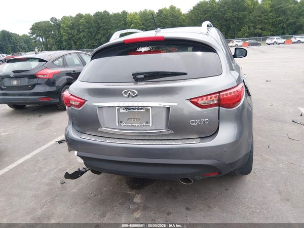 2016 INFINITI QX70