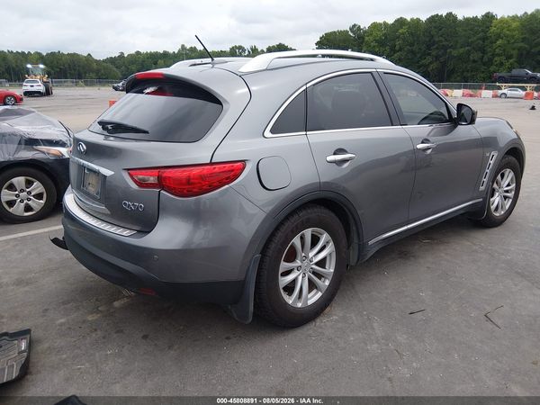 2016 INFINITI QX70