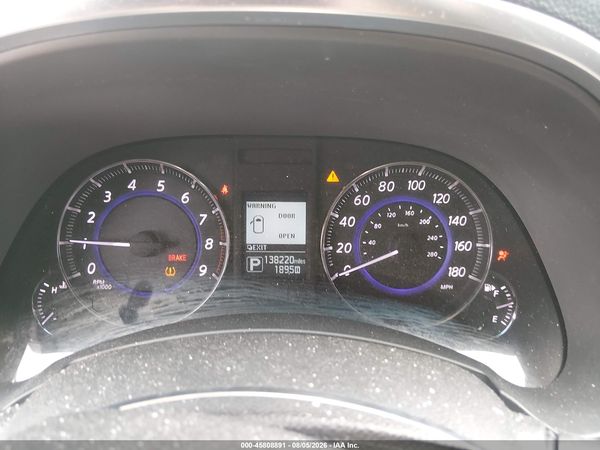 2016 INFINITI QX70