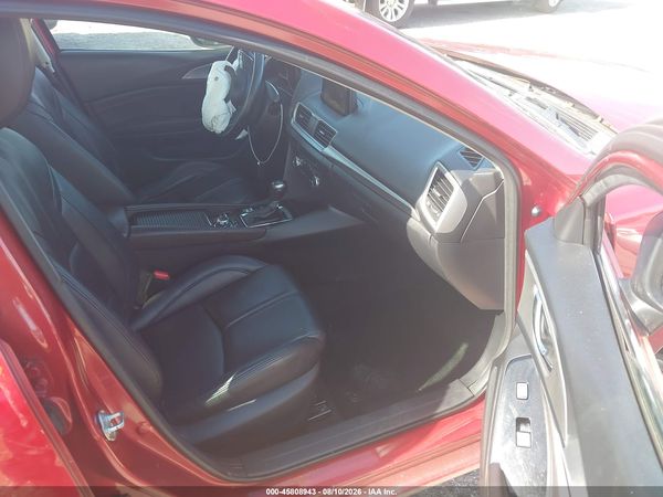 2018 MAZDA MAZDA3 TOURING