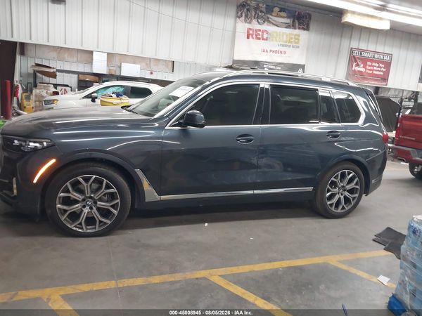 2022 BMW X7