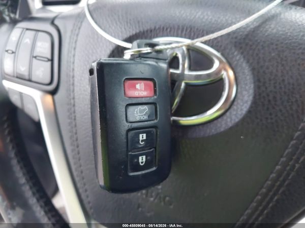 2017 TOYOTA HIGHLANDER LIMITED