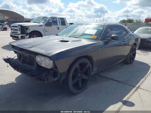 2013 DODGE CHALLENGER SXT