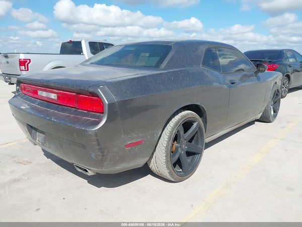 2013 DODGE CHALLENGER SXT