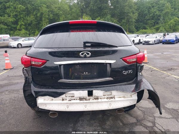 2017 INFINITI QX70