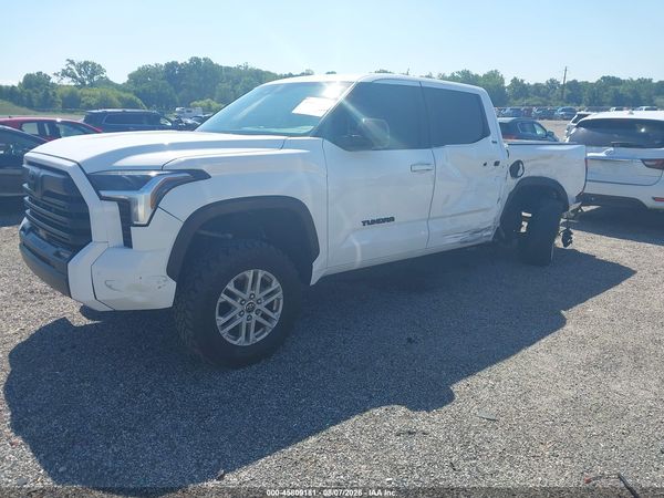 2024 TOYOTA TUNDRA SR5