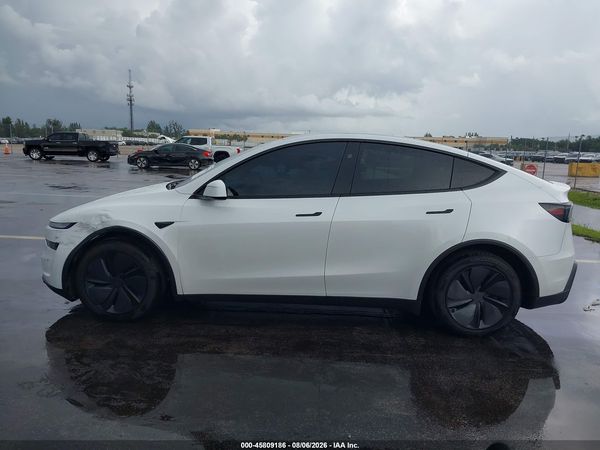 2026 TESLA MODEL Y