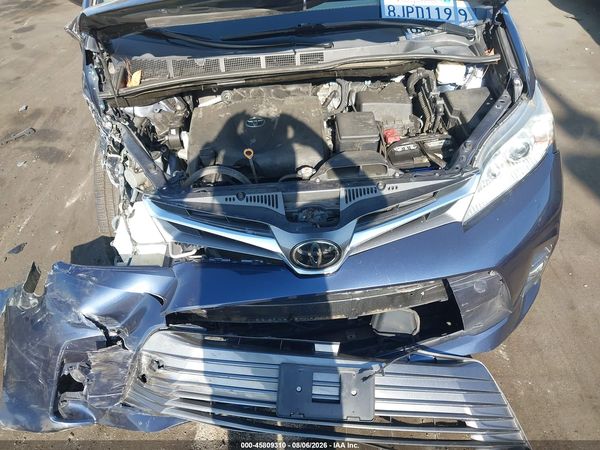 2019 TOYOTA SIENNA XLE 8 PASSENGER