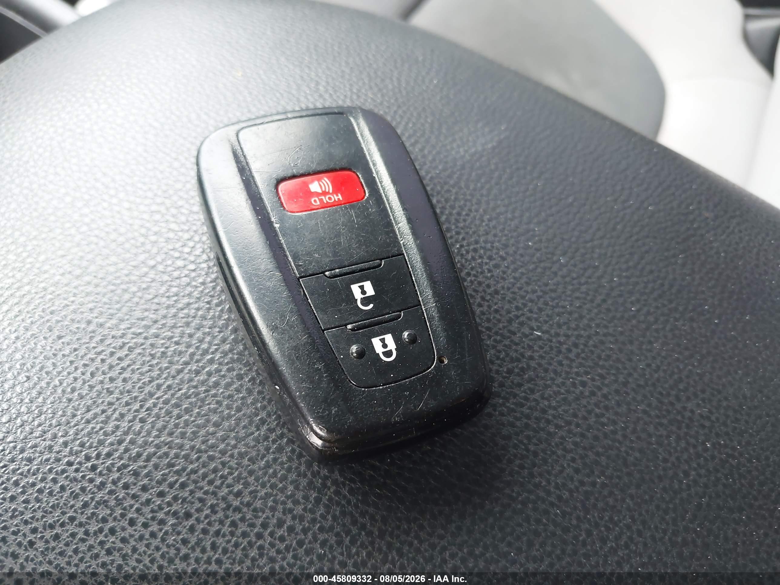 2019 TOYOTA RAV4 XLE