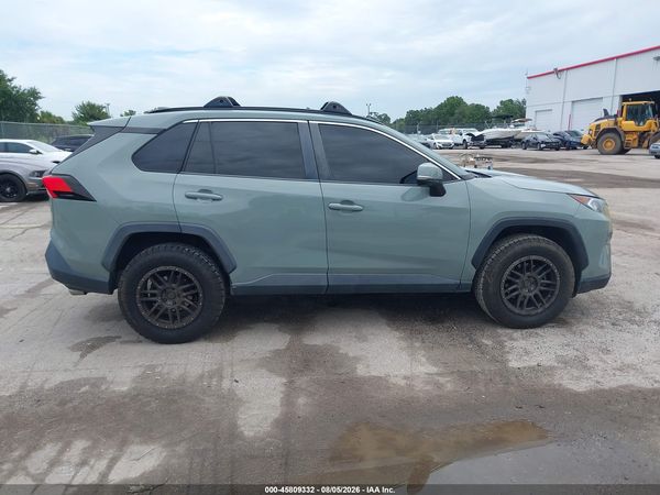 2019 TOYOTA RAV4 XLE