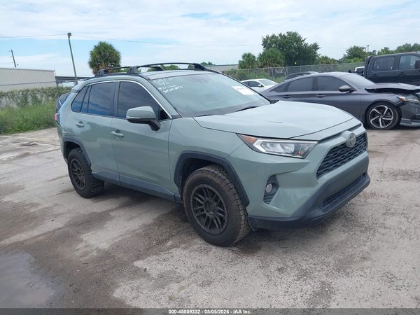 2019 TOYOTA RAV4 XLE