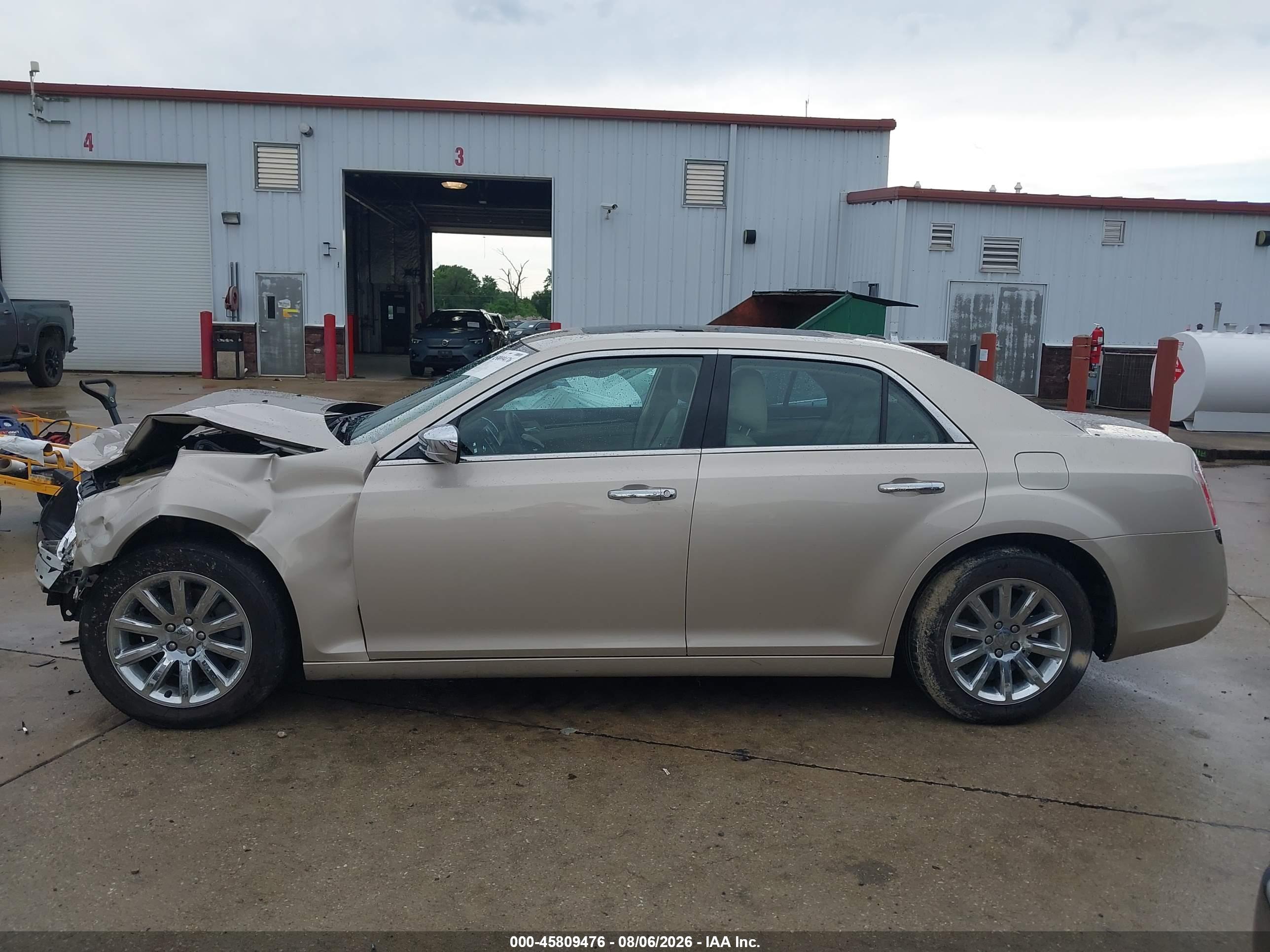 2012 CHRYSLER 300 LIMITED