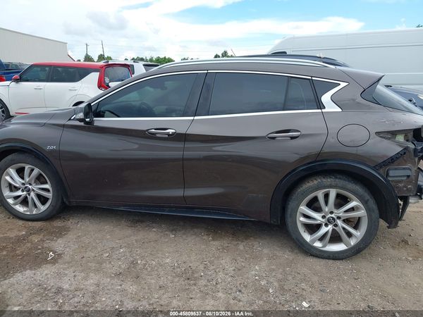 2017 INFINITI QX30 PREMIUM