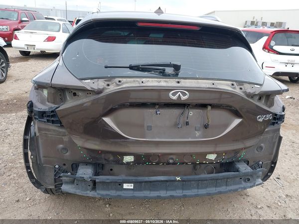 2017 INFINITI QX30 PREMIUM