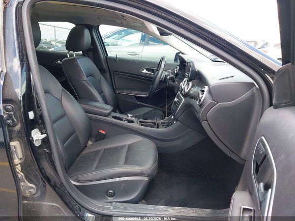 2015 MERCEDES-BENZ GLA 250 GLA250