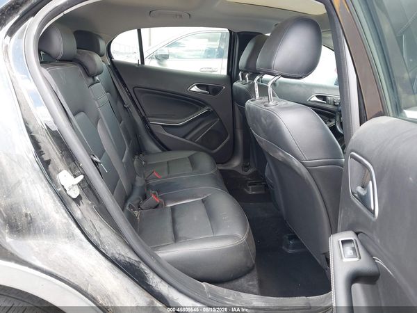 2015 MERCEDES-BENZ GLA 250 GLA250