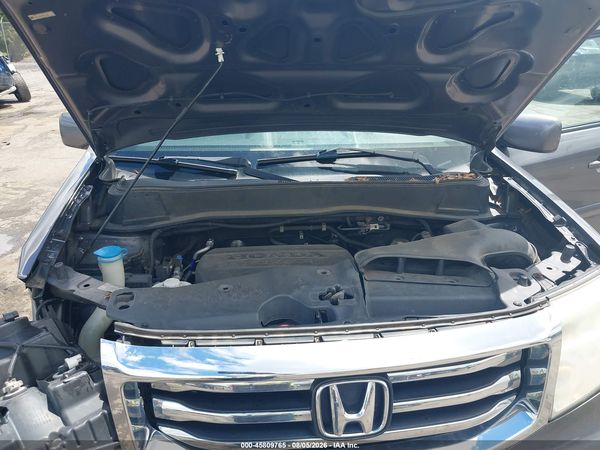 2015 HONDA PILOT SE
