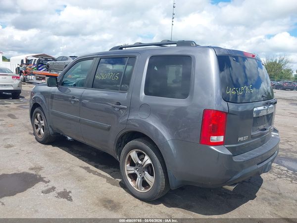 2015 HONDA PILOT SE
